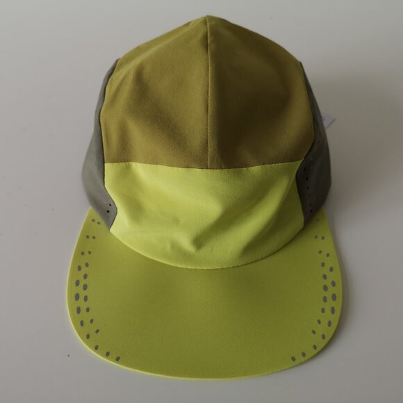 NWT LULULEMON SEAWHEEZE Yellow Grey Green 3 Tone Ultra LTWT Run Kit Hat S/M - Picture 2 of 9